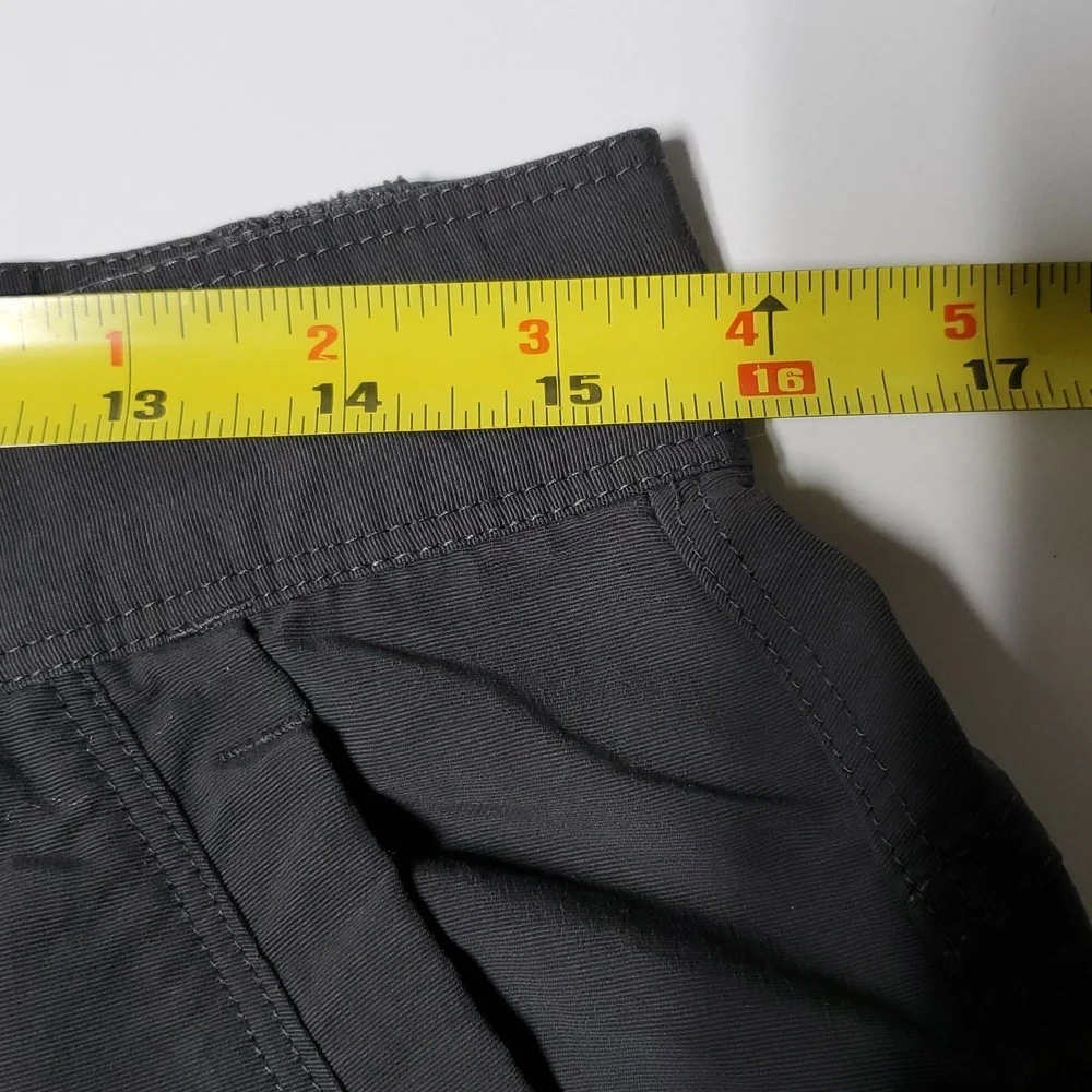 The North Face 11' Nylon Hiking Shorts Size 32 Grey Pockets Gorpcore Streetwear